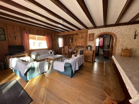 Chalet Confortable 14 Pers, 6 Ch, Wi-Fi, Parking, 300m des Pistes Serre Chevalier - FR-1-762-50 Chalet in Saint-Chaffrey