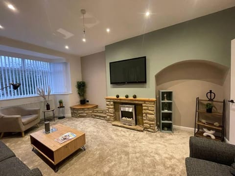 Modern Spacious 5 Bed House in Newcastle Apartment in Newcastle upon Tyne