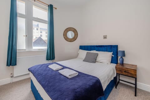 Morden Serviced Accommodation High Standard 4 Apartment in Hove