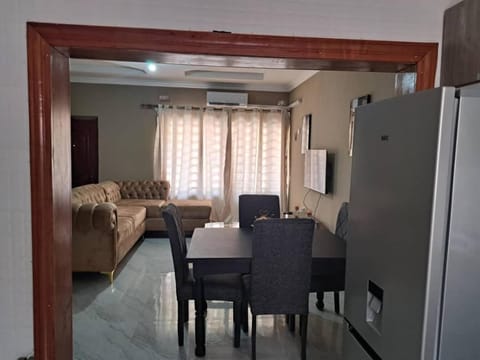 Edmut Apartments Condominio in Lusaka