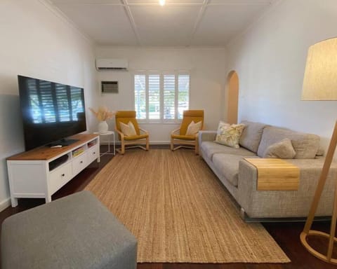 Sunshine Shack House in Mandurah