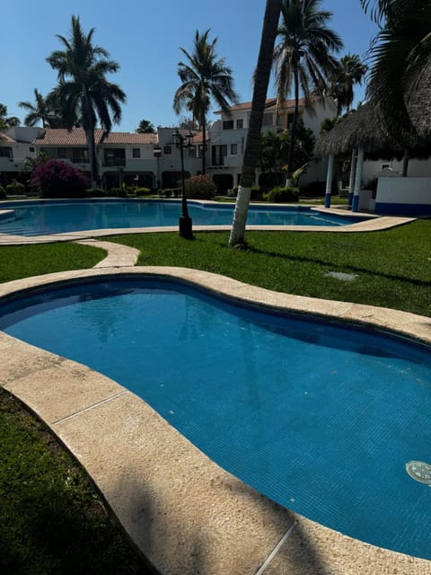 Garden, Pool view, Swimming pool