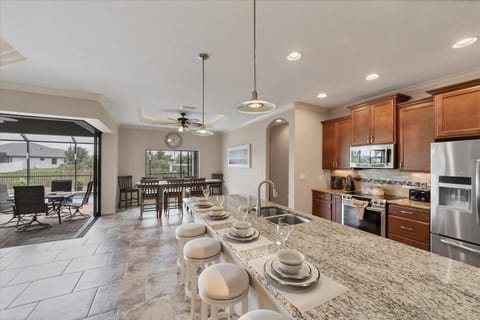 14422 Maysville Maison in South Gulf Cove
