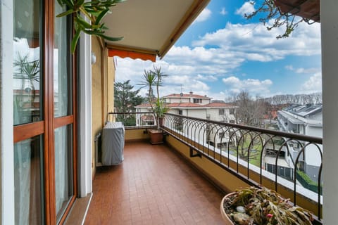 Crystal Domus Apartment in Cinisello Balsamo