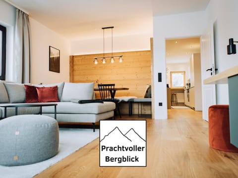 Living room, Dining area, Mountain view