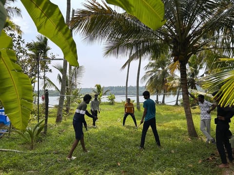 Lake Homes House in Kerala