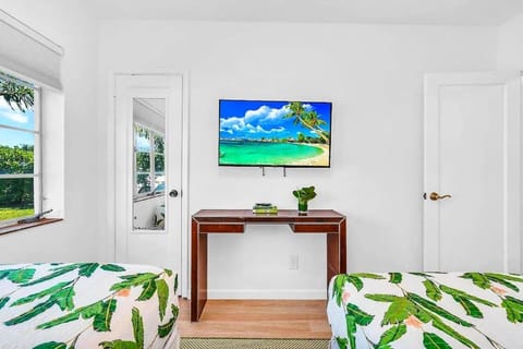 King Bed, Long-Term - Tropical Oasis! Haus in West Palm Beach