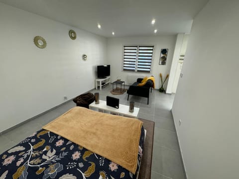 Le Paisible Apartment in Bussy-Saint-Georges