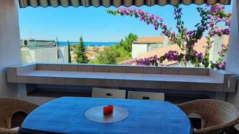 View (from property/room), Balcony/Terrace, Sea view