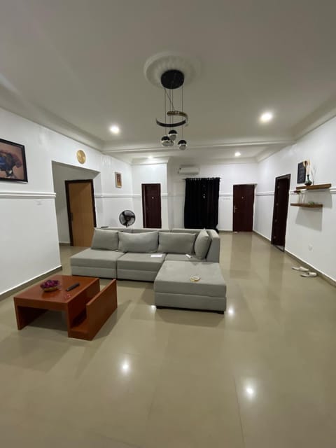 Elnora residents Vacation rental in Abuja