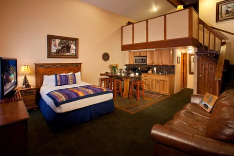 Cottam's Lodge by Alpine Village Suites Albergue natural in Taos Ski Valley