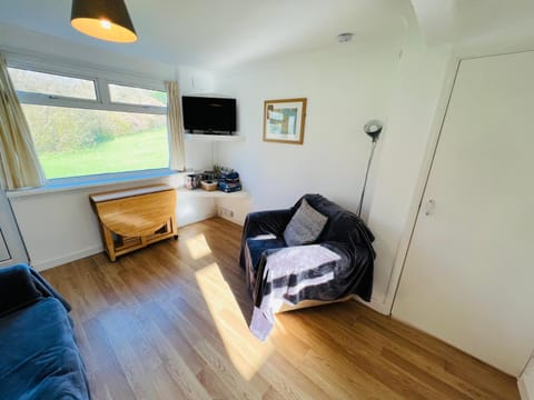 2 Bedroom Chalet SB177 Sandown Isle of Wight Condo in Yaverland