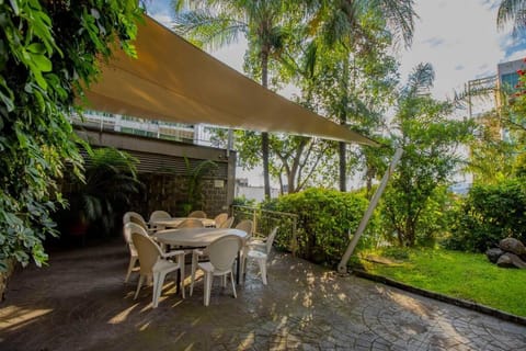 New! Bamboo Executive (Pool & Restaurant) Apartment in Cuernavaca