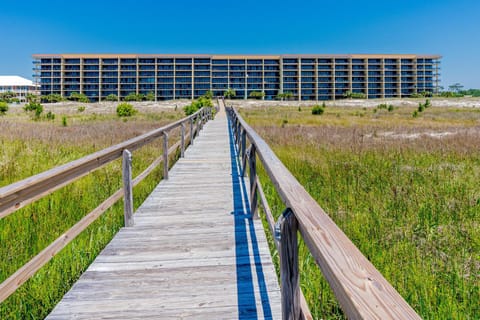 Holiday Isle 413 Apartment in Dauphin Island