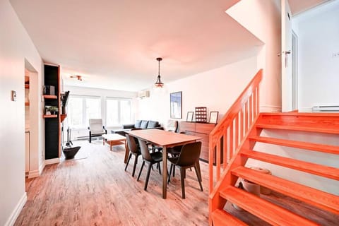 Comfy Condo in Mont-Tremblant House in Mont-Tremblant