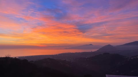 Nearby landmark, Natural landscape, Balcony/Terrace, Mountain view, Sea view, Sunrise, Sunset