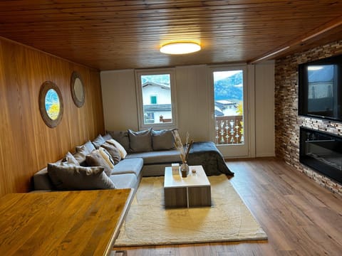 SNOW NEST: Superbe cocon enneigé Condo in Sierre