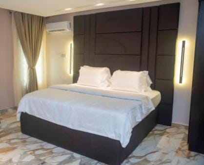 Triple Tee Luxury Hotel & Service Apartments Surulere Hôtel in Lagos