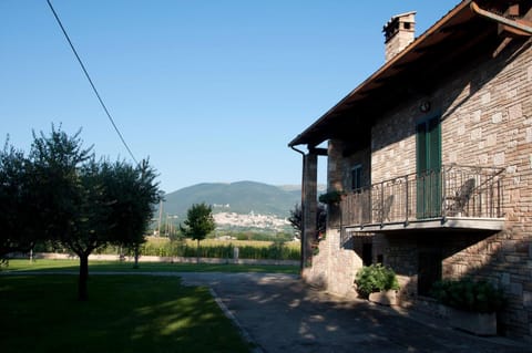 Property building, Day, Natural landscape, Summer, City view, Garden view, Mountain view