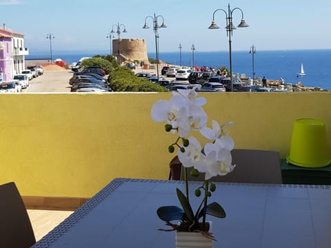 NordEst SeaView Apartment in Santa Teresa Gallura