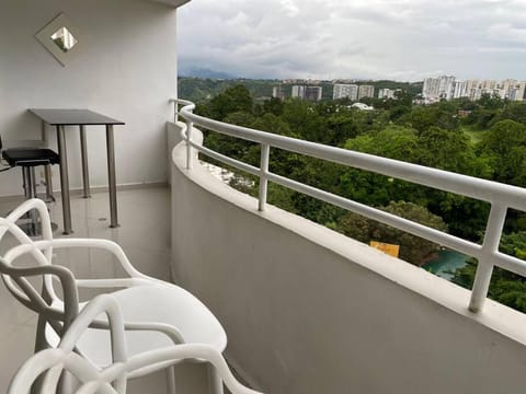 Lujoso Apartamento en exclusivo Condominio & Spa Apartment in Floridablanca