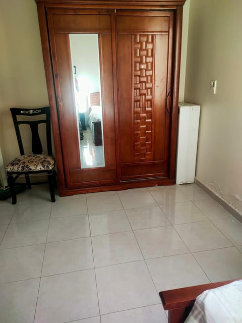 Private Room with private bathroom in a cozy Apt. And shared area Luxus-Zelt in New Cairo City