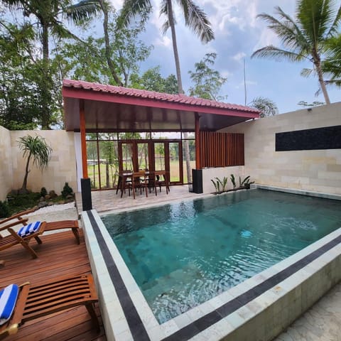 Patio, Pool view, Swimming pool, sunbed