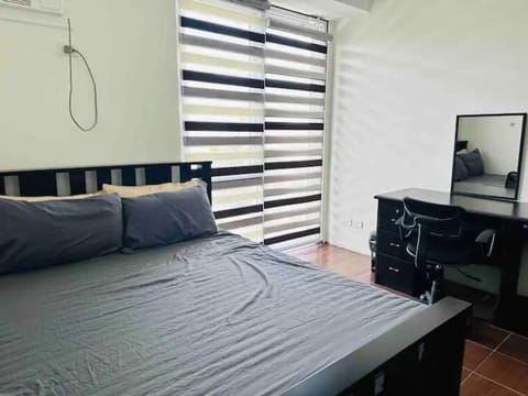 3 Bedrooms Access Penthouse Condo Unit Condo in Pasig