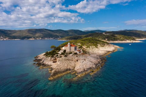Luxury seafront Villa Lighthouse Ligero on Host island - Vis island Villa in Vis