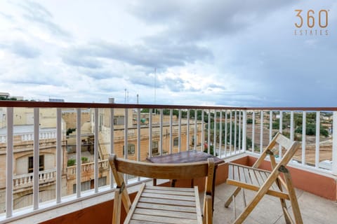 Patio, Day, Natural landscape, View (from property/room), Balcony/Terrace, Dining area, Sea view