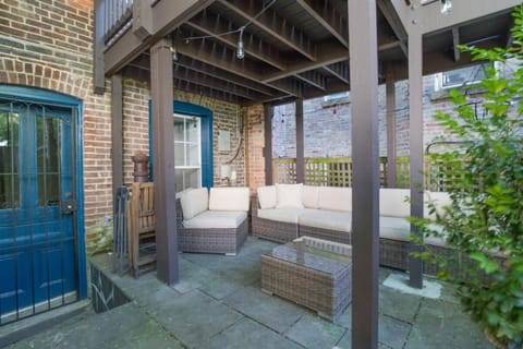 Sojourn 1 BR with private patio Eigentumswohnung in Capitol Hill