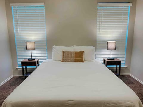 Warm Texan 2-Bed Home Condo in Corpus Christi