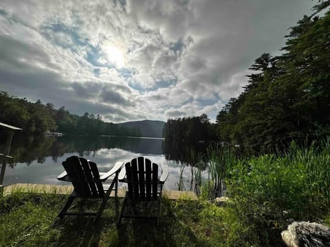 Toms Cabin On Lake Christopher House in Woodstock