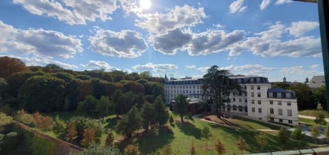 Bd du Lycée-Rue d'Issy Condo in Vanves