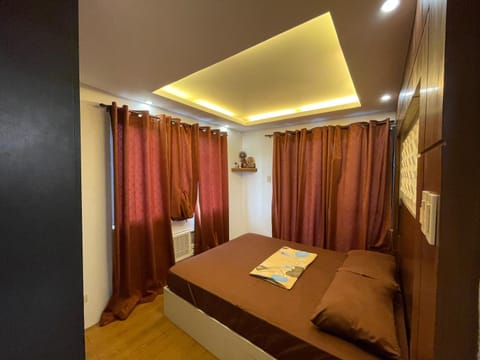 Cozy 2-bedroom Condo at Marcos Highway Condominio in Marikina