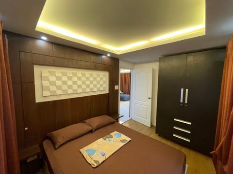 Cozy 2-bedroom Condo at Marcos Highway Condominio in Marikina