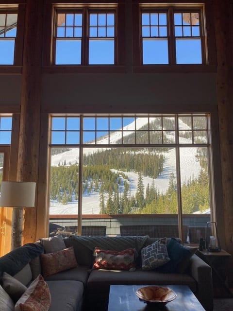 Penthouse 1 by Moonlight Basin Lodging Capanno nella natura in Big Sky