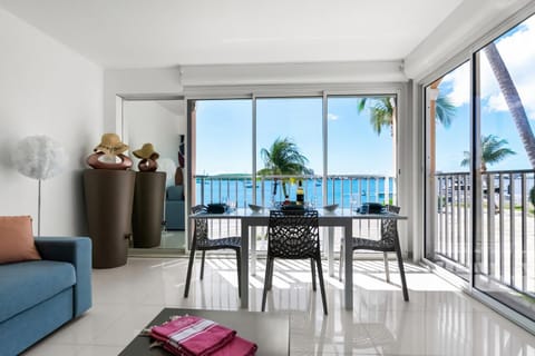 Living room, Sea view