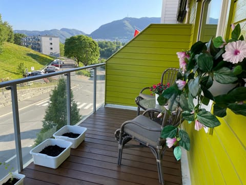 84m2 3 sleeping rooms which direct traffic to airport and city center Condo in Bergen