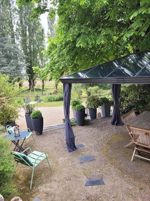 Gîte de charme, bord de Loire Ma Maison Angevine House in Gennes-Val-de-Loire