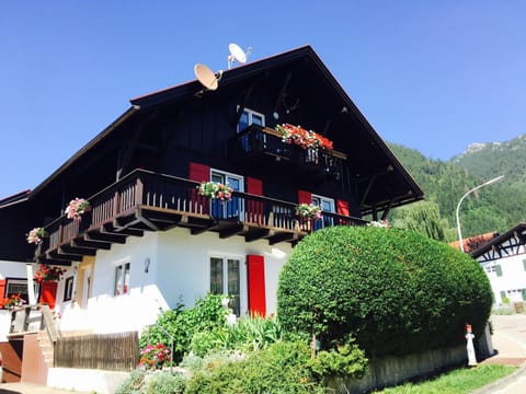 Landhaus Bergheimat in Burgberg für bis zu 14 Personen House in Sonthofen