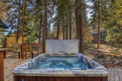 Serene 5BDR Near Beach and Forest Trails House in Lake Tahoe