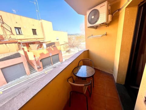 MT Nuevos Apartamentos y Suites con baño privado Condo in Mataró