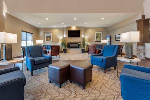 Comfort Suites Bridgeport - Clarksburg Hotel in Bridgeport