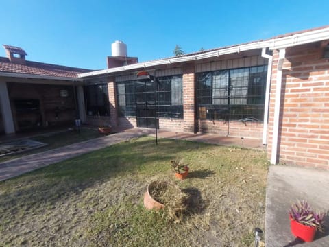 Habitación y pileta Los Alisos Vacation rental in Jujuy Province, Argentina