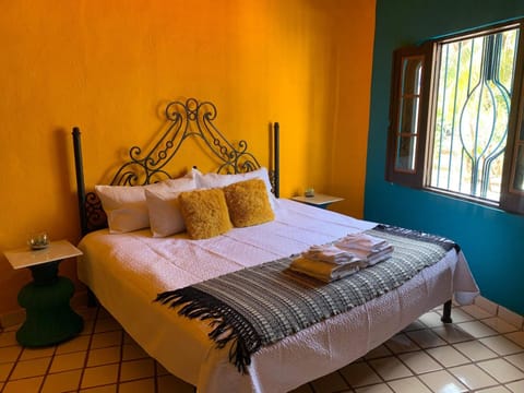 VILLA OASIS PV-NARANJA ROOM Bed and Breakfast in Puerto Vallarta
