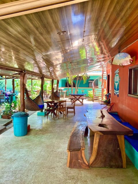 Coral Reef Surf Hostel and Camp Ostello in Tamarindo