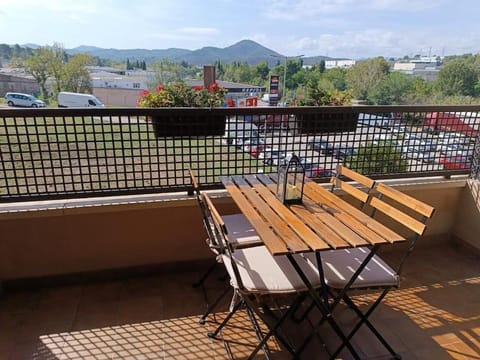 View (from property/room), Balcony/Terrace, Mountain view