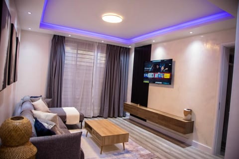 Communal lounge/ TV room, TV and multimedia, Living room, Seating area, Evening entertainment