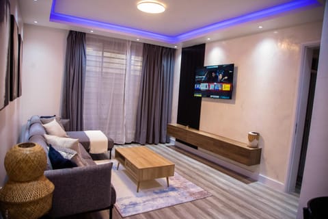 Communal lounge/ TV room, TV and multimedia, Living room, Seating area, Evening entertainment